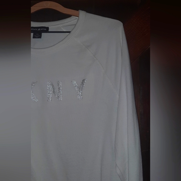 🌟3/50 DKNY White Sweatshirt - Picture 6 of 8